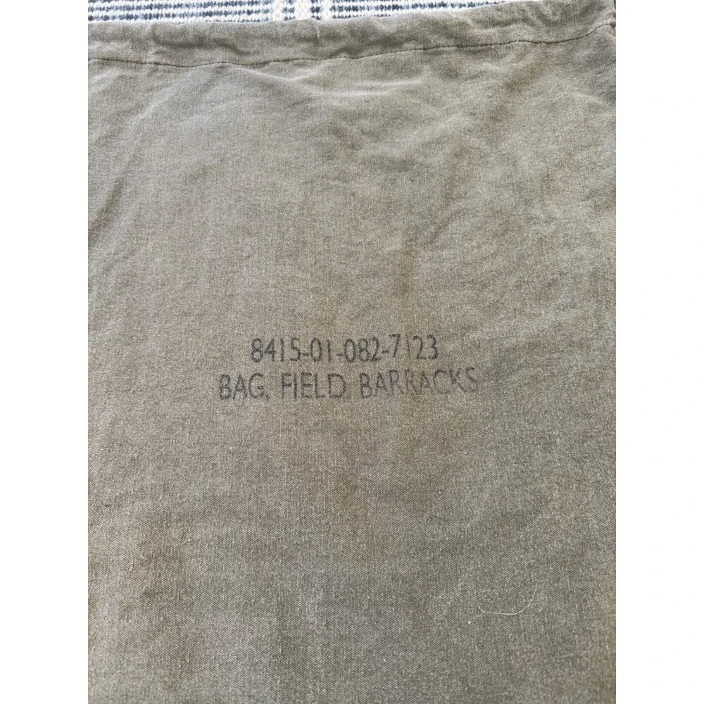 Vintage Army Issue Military Surplus Field Barracks Bag Drawstring Khaki Green